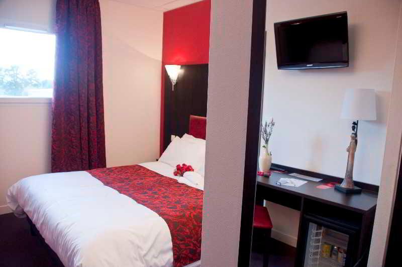 Brit Hotel Confort Alexia - La Souterraine Kültér fotó