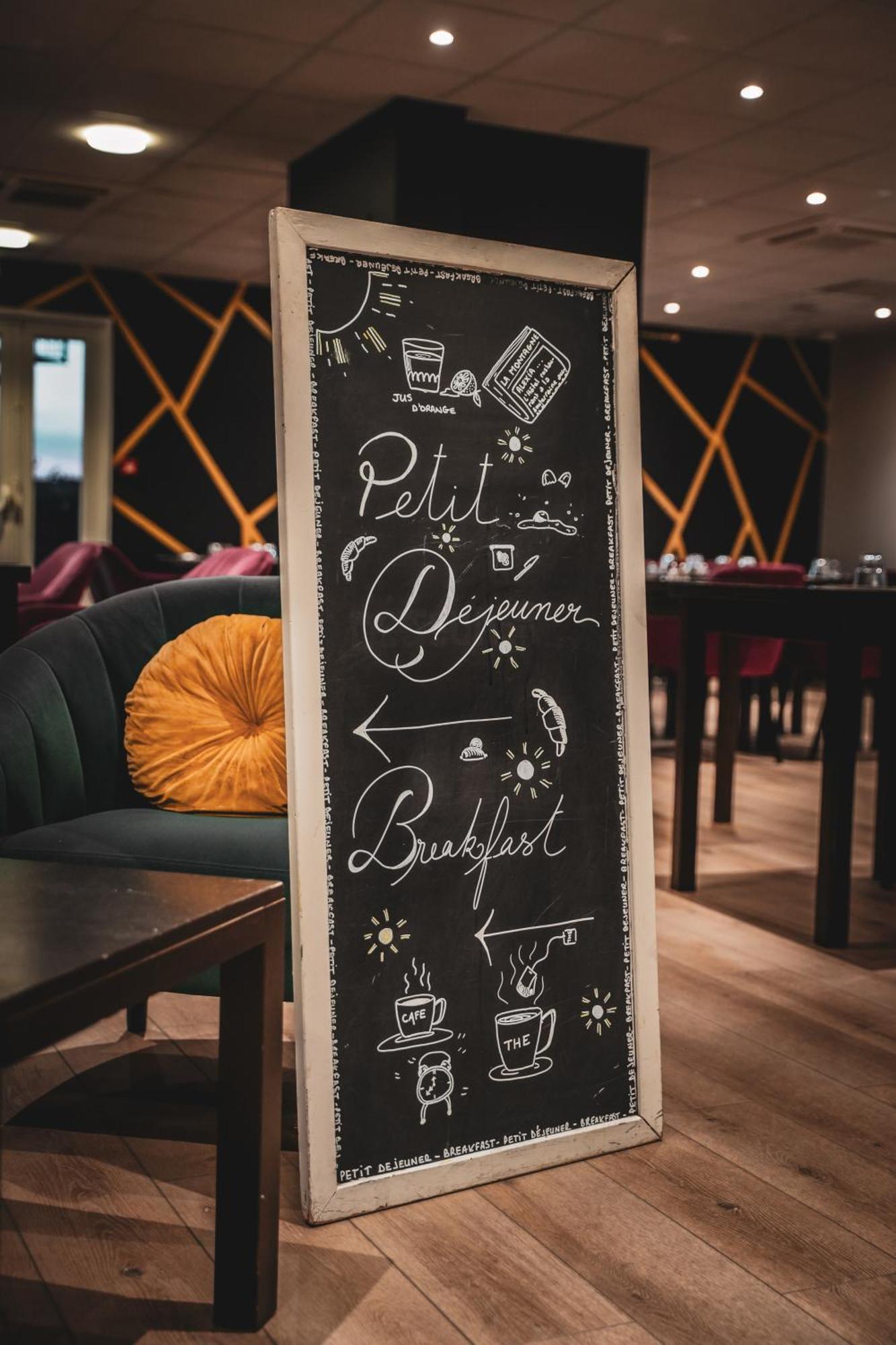 Brit Hotel Confort Alexia - La Souterraine Kültér fotó